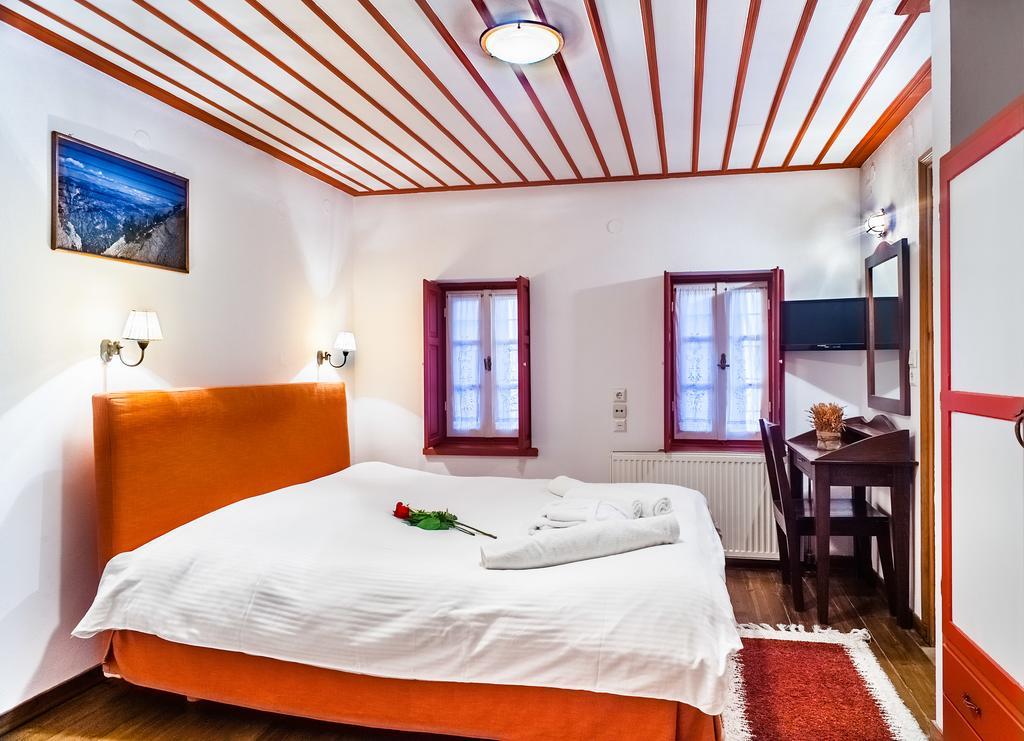 Dias Guesthouse Pápingo Eksteriør bilde