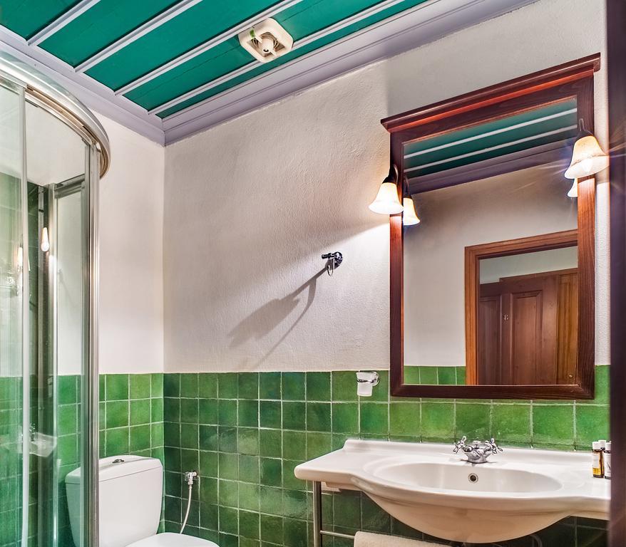 Dias Guesthouse Pápingo Eksteriør bilde